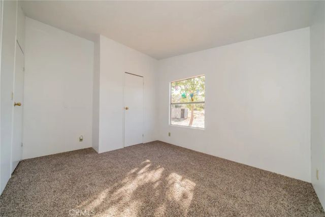 6474 Macapa, Phelan, CA 92371
