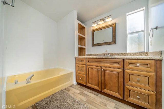6474 Macapa, Phelan, CA 92371