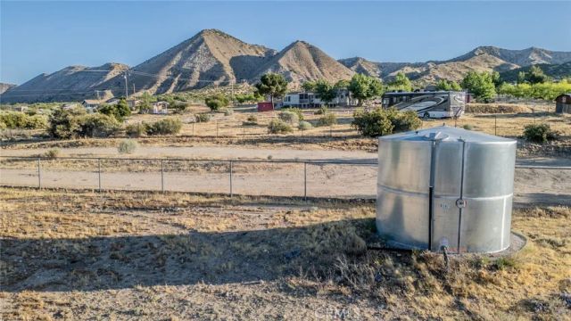 6474 Macapa, Phelan, CA 92371