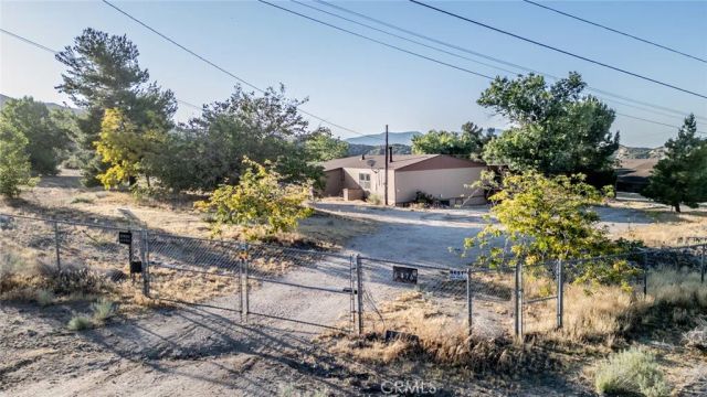 6474 Macapa, Phelan, CA 92371