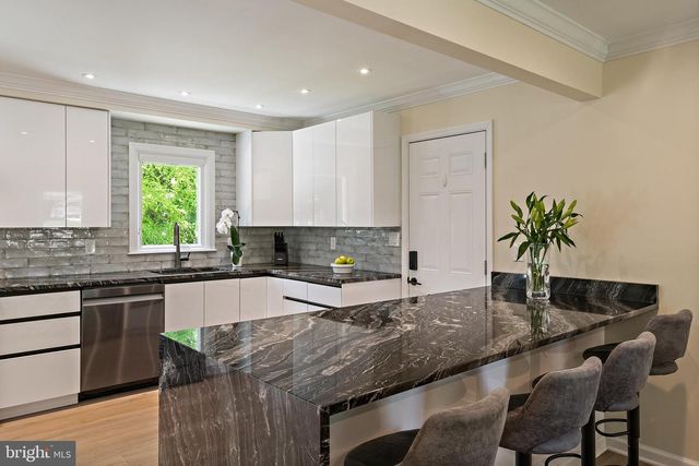 1126 MAINSAIL DR, Annapolis, MD 21403