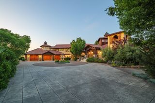 4425 Campbell Road, Phoenix, OR 97535