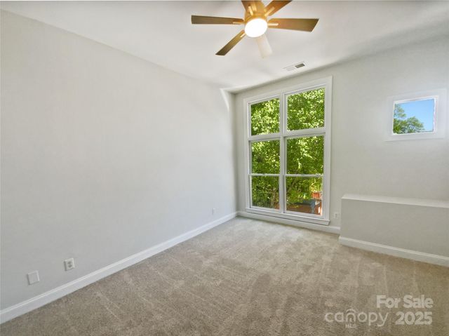 1043 Park West Drive, Charlotte, NC 28209