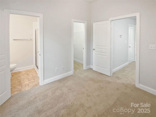 1043 Park West Drive, Charlotte, NC 28209