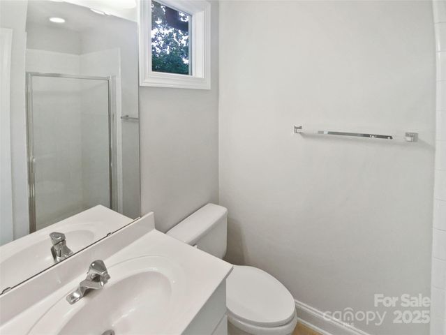 1043 Park West Drive, Charlotte, NC 28209