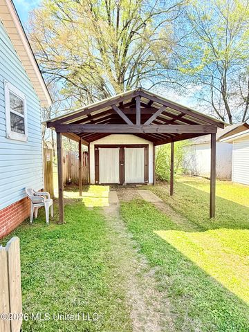 2221 Long Street, Grenada, MS 38901