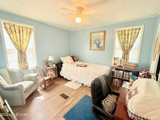 2221 Long Street, Grenada, MS 38901