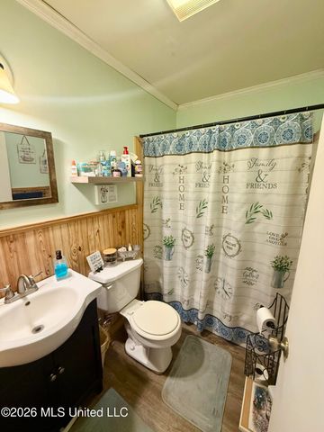 2221 Long Street, Grenada, MS 38901