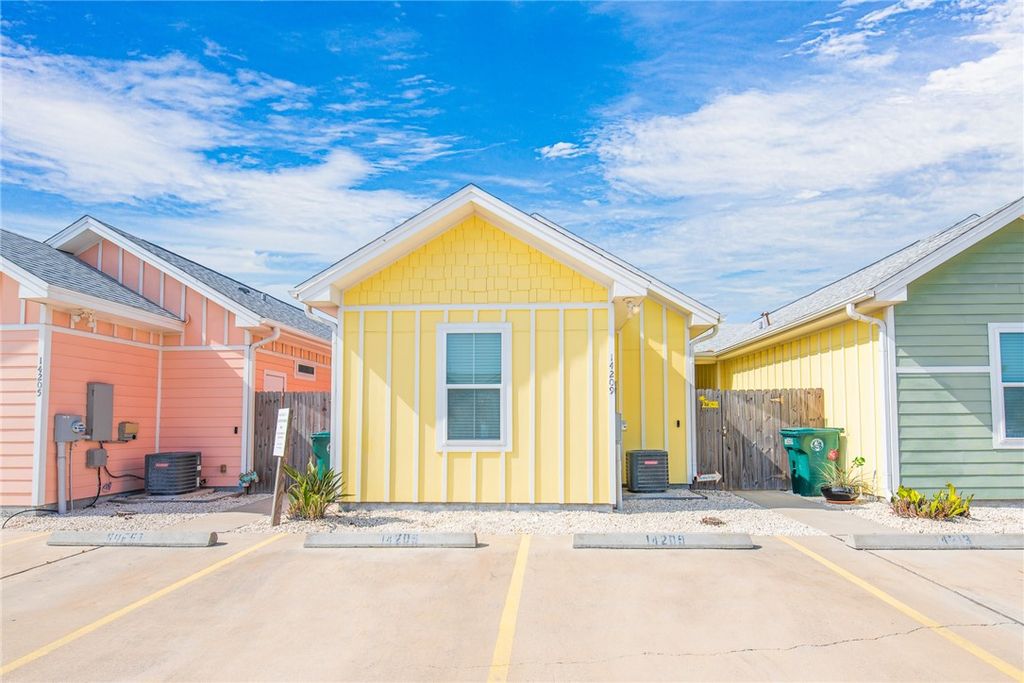 14209 Anegada Dr, Corpus Christi, TX 78418 — exterior