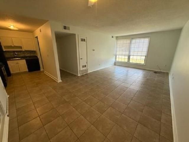 151 N Belvedere Blvd Apt 24, Memphis, TN 38104