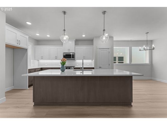 16401 Sw Cambridge Ln, Durham, OR 97224