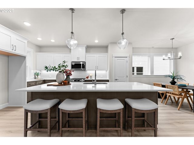 16401 Sw Cambridge Ln, Durham, OR 97224