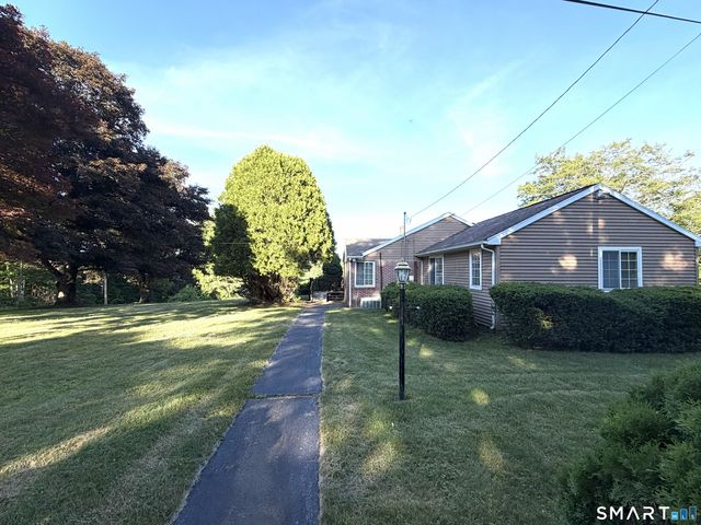 165 Huntington Road, Scotland, CT 06264