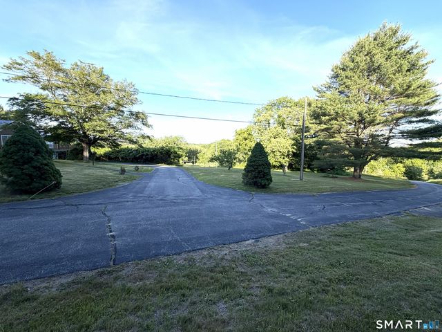 165 Huntington Road, Scotland, CT 06264