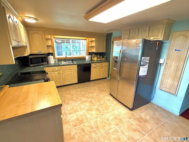 165 Huntington Road, Scotland, CT 06264