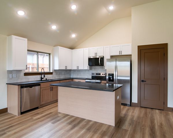 13545 Bonanza Circle, Cresson, TX 76035