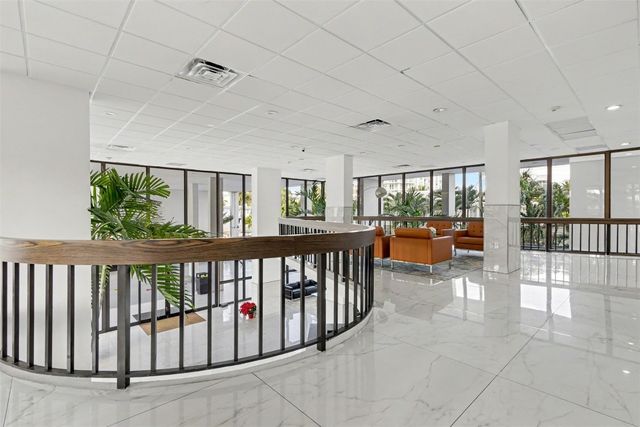 336 N Birch Road 16B, Fort Lauderdale, FL 33304