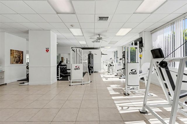 336 N Birch Road 16B, Fort Lauderdale, FL 33304