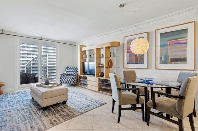 336 N Birch Road 16B, Fort Lauderdale, FL 33304