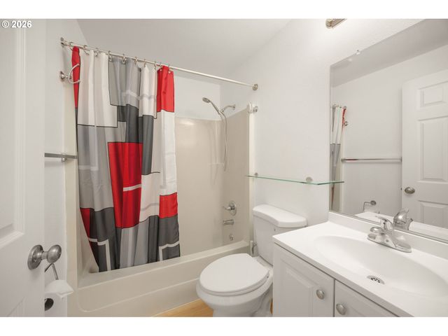 1082 Sw 179TH Ave, Beaverton, OR 97003
