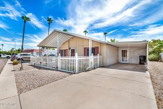 120 N VAL VISTA Drive 194, Mesa, AZ 85213