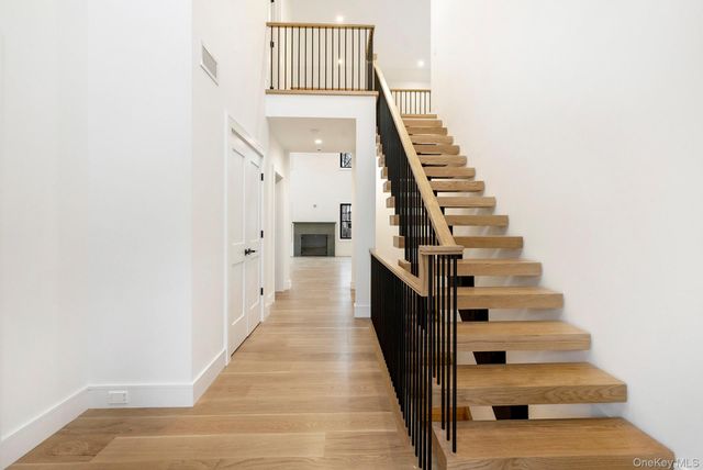 46 Towhee Trail, East Hampton, NY 11937