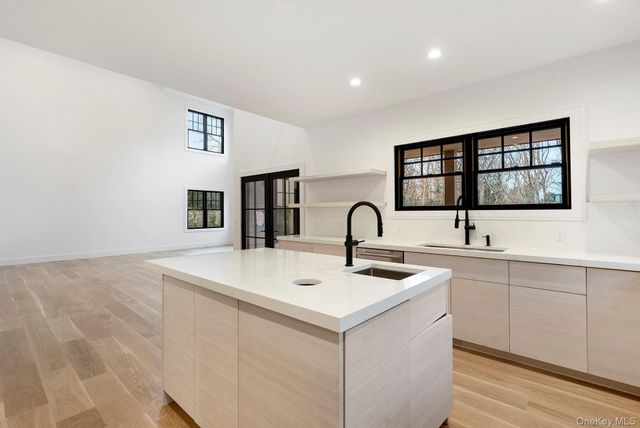 46 Towhee Trail, East Hampton, NY 11937