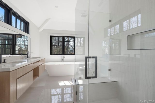 46 Towhee Trail, East Hampton, NY 11937