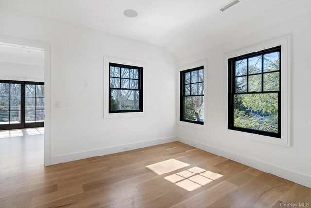 46 Towhee Trail, East Hampton, NY 11937