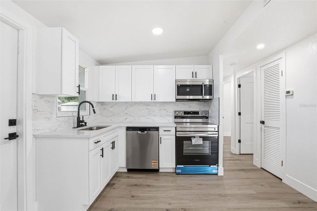 7516 ROBINDALE ROAD, Tampa, FL 33619