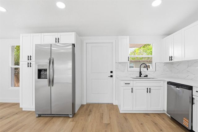 7516 ROBINDALE ROAD, Tampa, FL 33619