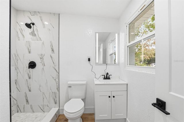 7516 ROBINDALE ROAD, Tampa, FL 33619