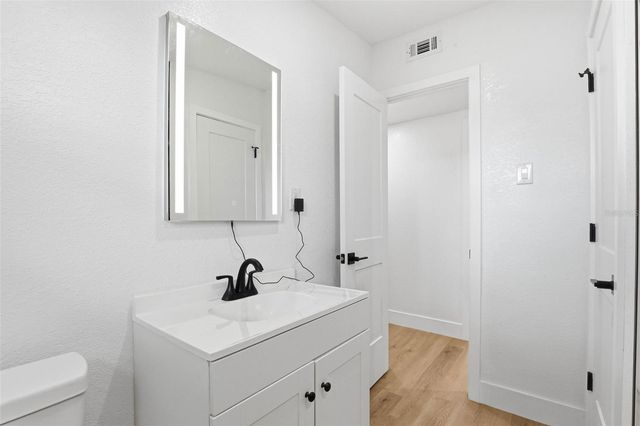 7516 ROBINDALE ROAD, Tampa, FL 33619