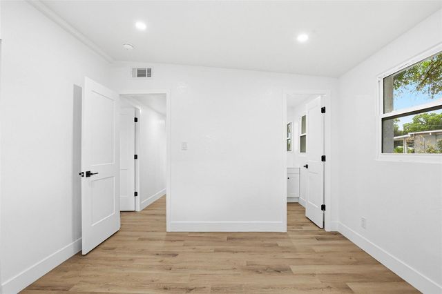 7516 ROBINDALE ROAD, Tampa, FL 33619