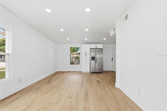 7516 ROBINDALE ROAD, Tampa, FL 33619