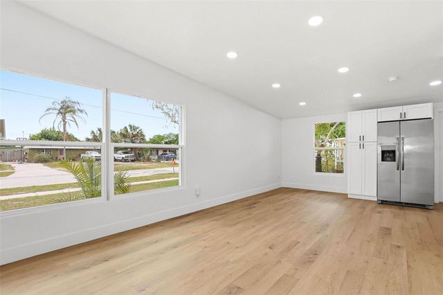 7516 ROBINDALE ROAD, Tampa, FL 33619