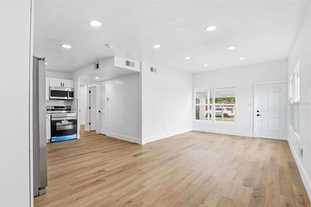 7516 ROBINDALE ROAD, Tampa, FL 33619