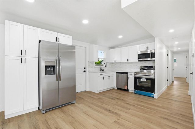 7516 ROBINDALE ROAD, Tampa, FL 33619