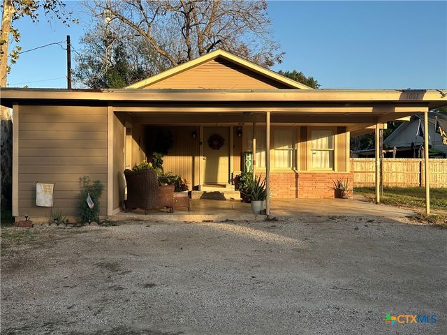 3081 S Stockdale Hwy. Street, Seguin, TX 78155