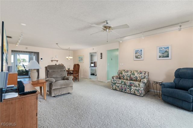 1286 Broadwater DR, Fort Myers, FL 33919