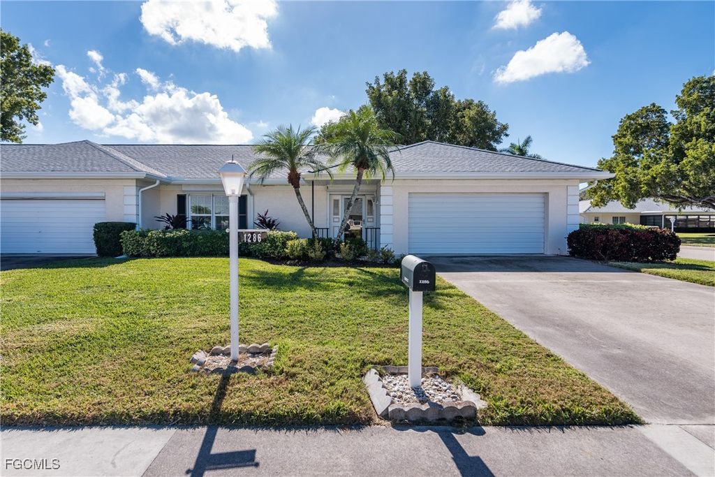 1286 Broadwater DR, Fort Myers, FL 33919