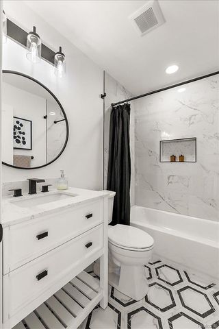 22617 Raymond Court, St. Clair Shores, MI 48082