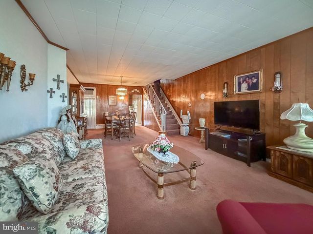 912 JEFFERSON AVE, Bristol, PA 19007