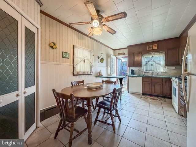 912 JEFFERSON AVE, Bristol, PA 19007