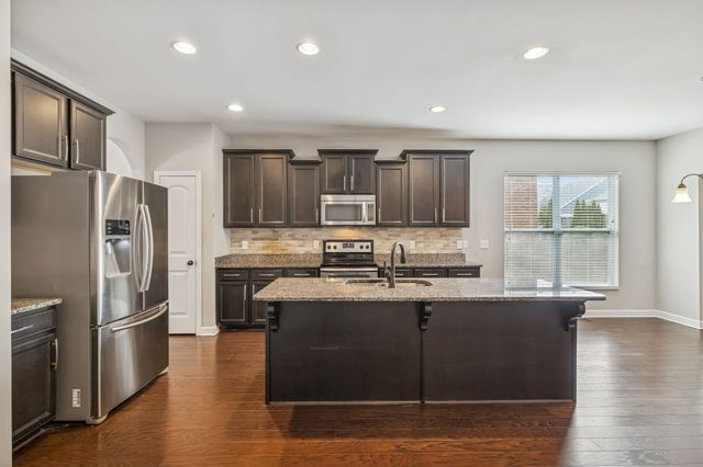 393 Anthony Branch Dr, Mount Juliet, TN 37122