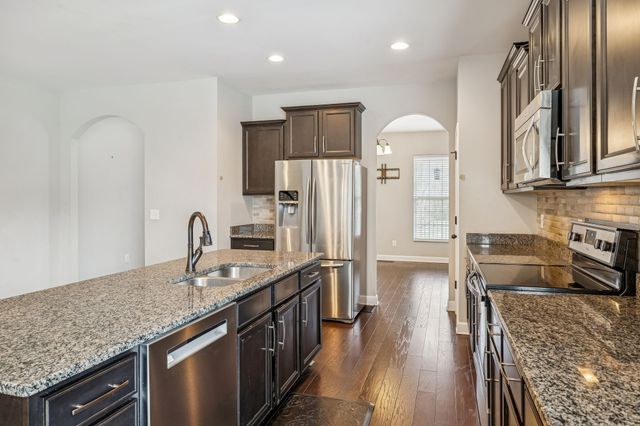 393 Anthony Branch Dr, Mount Juliet, TN 37122