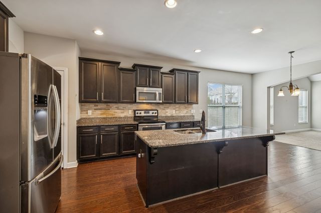 393 Anthony Branch Dr, Mount Juliet, TN 37122