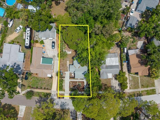 745 ALAMANDA WAY S, St Petersburg, FL 33705