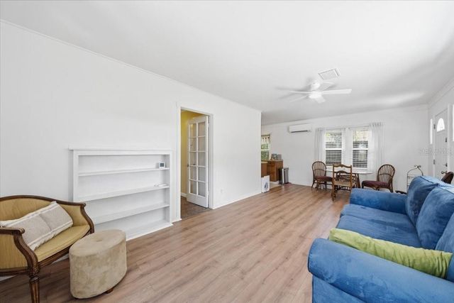 745 ALAMANDA WAY S, St Petersburg, FL 33705