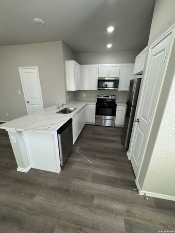 7818 Shetland Dr Apt 101, San Antonio, TX 78223